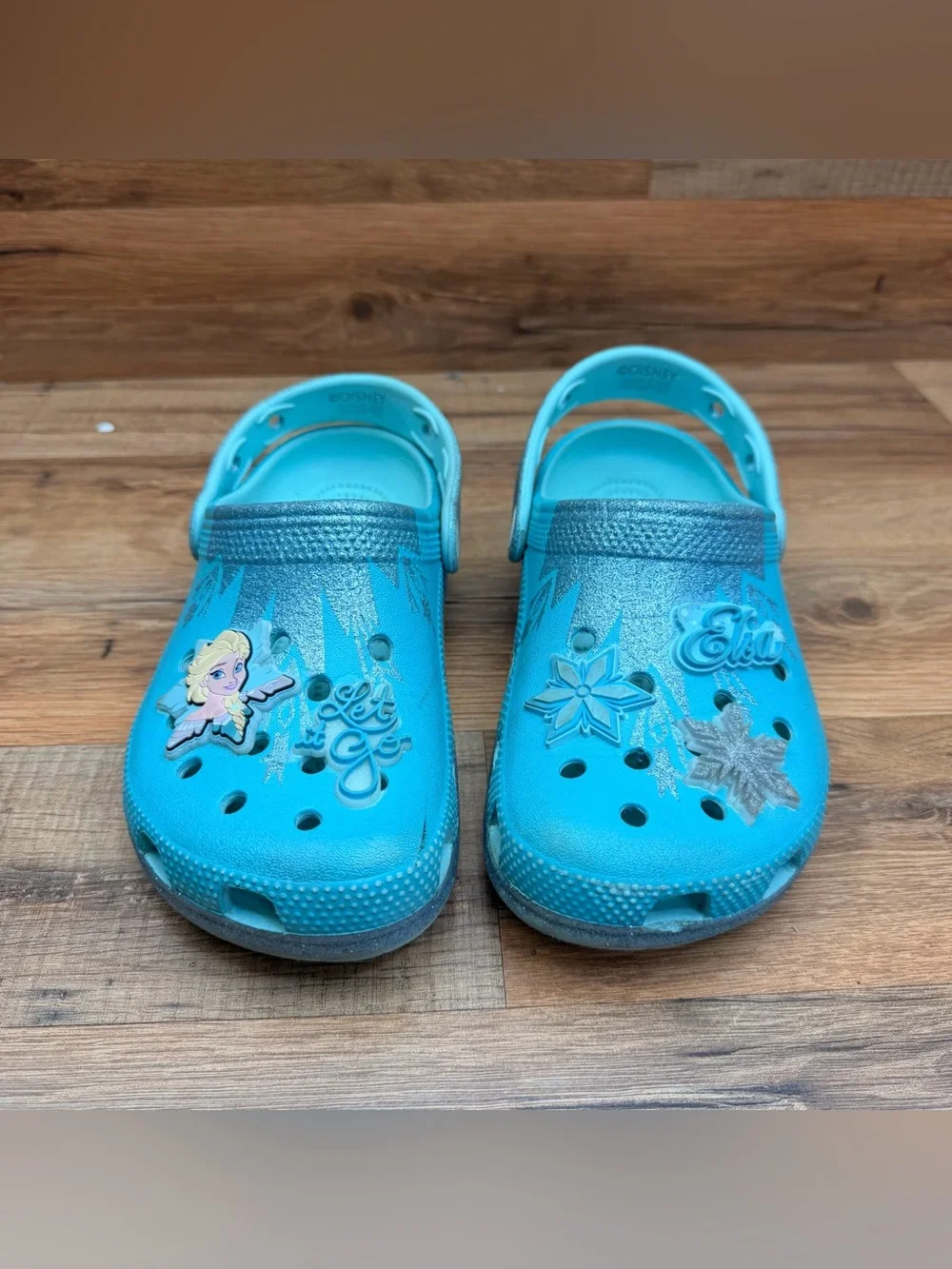 Crocs Blue Kids' size J2 Snowflake Clog Sandals
